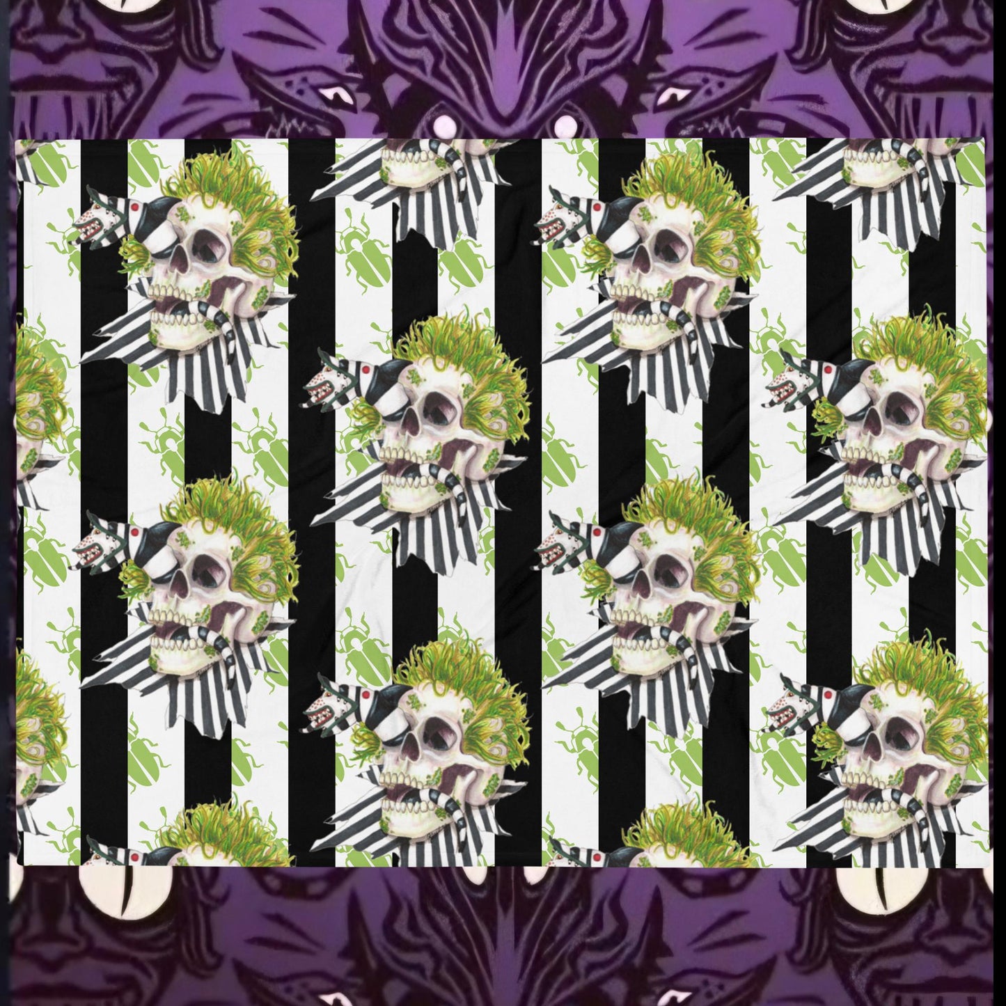 Beetle skull Throw Blanket