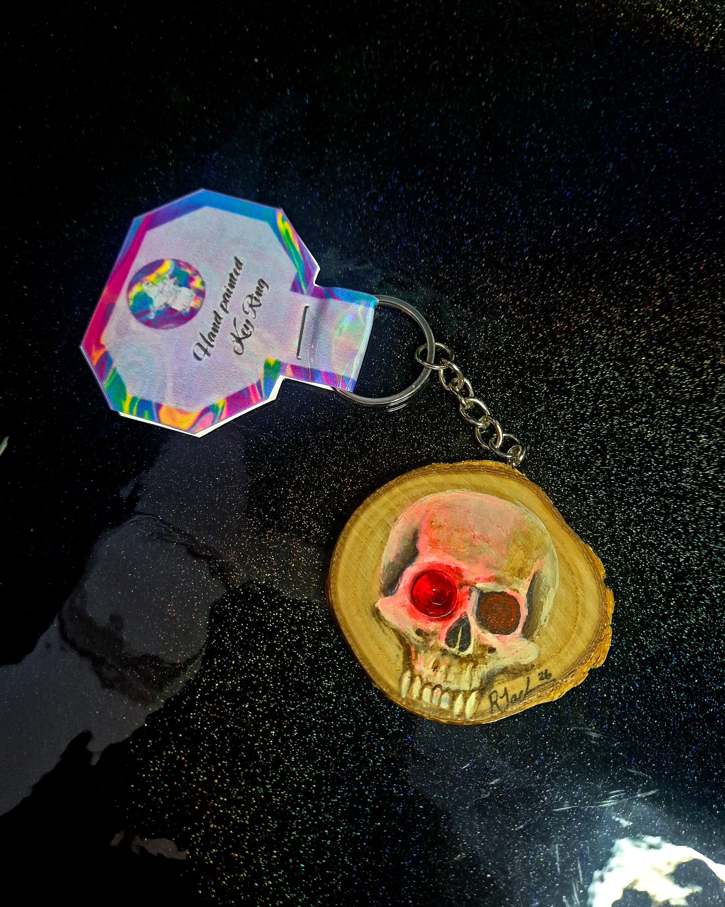 Jewel eyed skull keyring