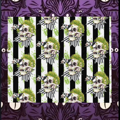 Beetle skull Throw Blanket